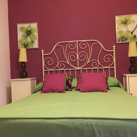Casa Elena Playa Feriehus *