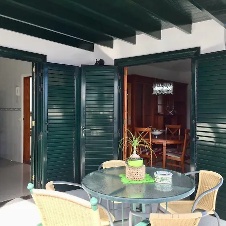 Casa Elena Playa Feriehus