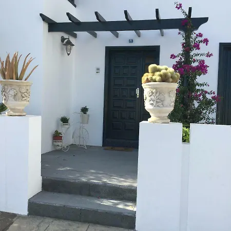 Prázdninový dům Casa Elena Playa *