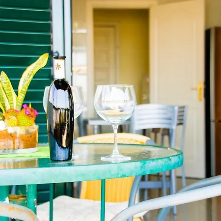 Casa Elena Playa *