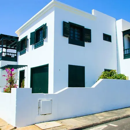 Casa Elena Playa Feriehus